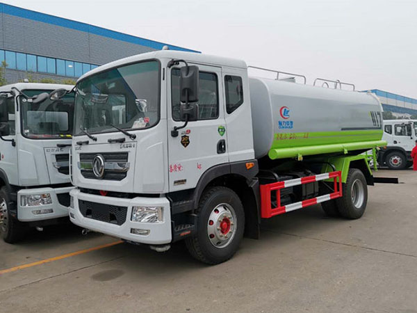 东风D9多利卡12方国六洒水车