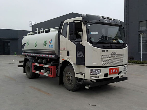 解放J6国六洒水车