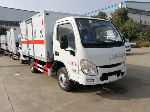 跃进小福星国六易燃气体厢式运输车
