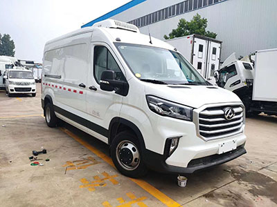上汽大通V90国六面包冷藏车