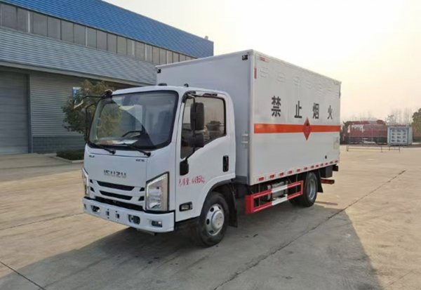 程力专汽五十铃杂项危险品厢式运输车